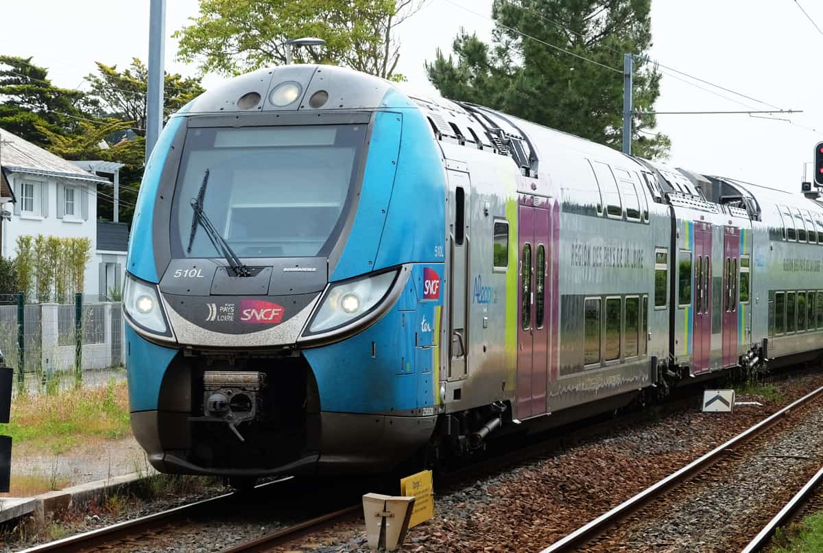 En défense de la ligne 10 du TER Saumur - Les Sables d'Olonne